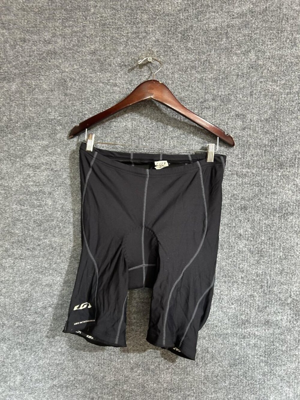 Louis Garneau Cycling Shorts Mens Large Black Padded Chamois 9 Inseam Bike USA